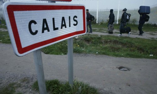 Francuska će otvoriti dva centra za migrante iz Calaisa
