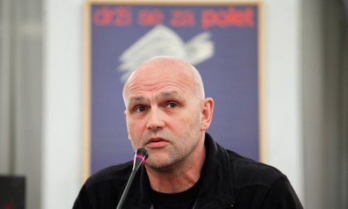 Šefu HND-a prepilili vijke na kotaču auta