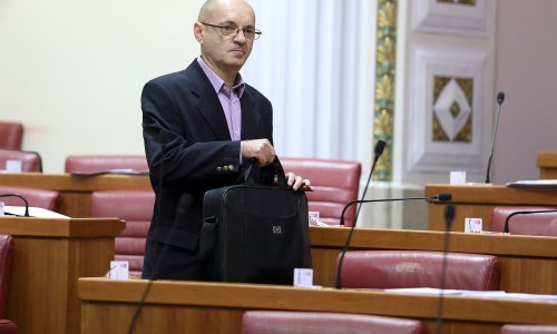 Aleksić zastupnicima u kreditima: Podignute tužbu!