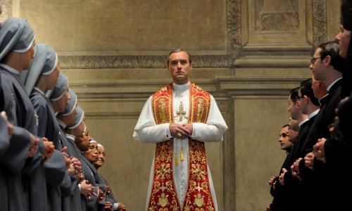 'Mladi papa' - Jude Law, papa na granici Boga i antikrista