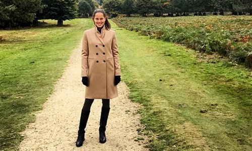 Zgodna Ana Ivanović u kaputu koji svi žele