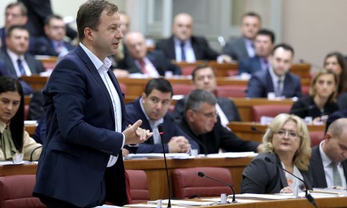 Panenić prekinuo sjednicu i zavapio: Neće valjda MOL pretvoriti Inu u E. T.-ja