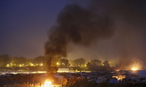 Veliki požar u sjevernom dijelu Džungle, a Njemačka prima dio izbjeglica?