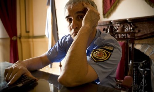 Papuanski policajci ne smiju povećati penis