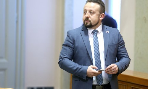 Tepeš odustao od Europskog parlamenta