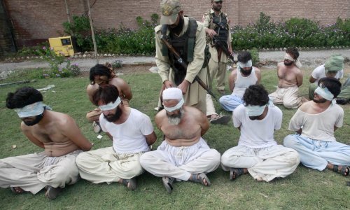 U Pakistanu 500 pobunjenika predalo oružje