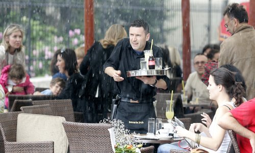 Za poslove u turizmu plaće i dalje niže od prosjeka