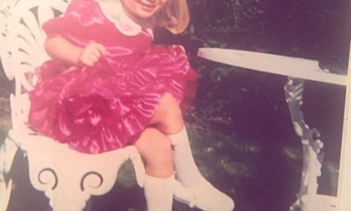 Od malena je znala da će biti glumica, prepoznajete li je?