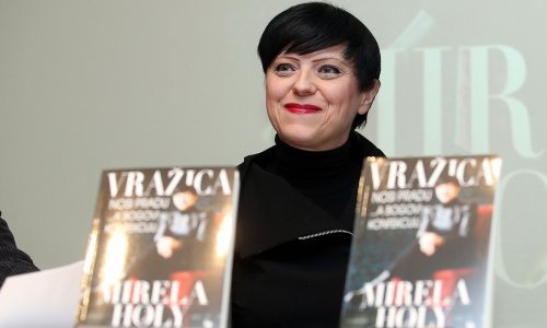 Slab odaziv političara na promociju knjige Mirele Holy
