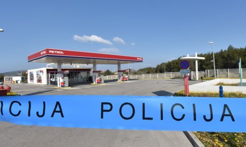 U Kaštelima u eksploziji raznesen bankomat