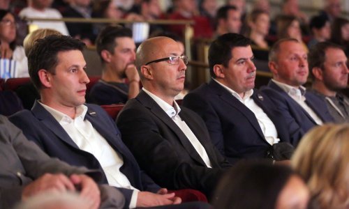 Zahtjev HRT-u: Prikažite 'Gazdu' u udarnom terminu!