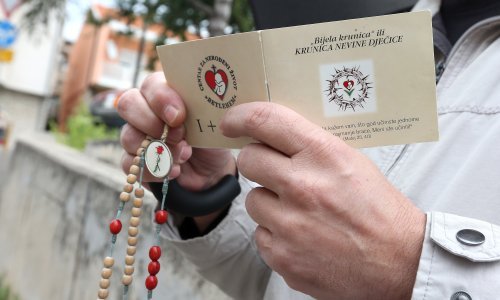 Hrvati mole protiv pobačaja i u Frankfurtu, uzvratili im 'sotonskom misom'