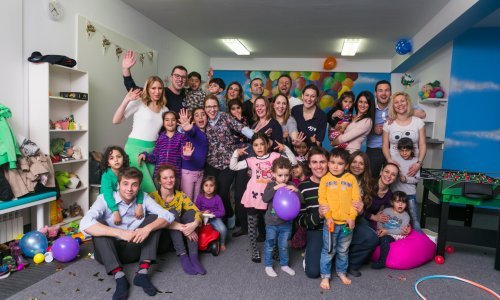 Mali azilanti iz Porina proslavili rođendan, idući mjesec plešu s Ištvanom Vargom