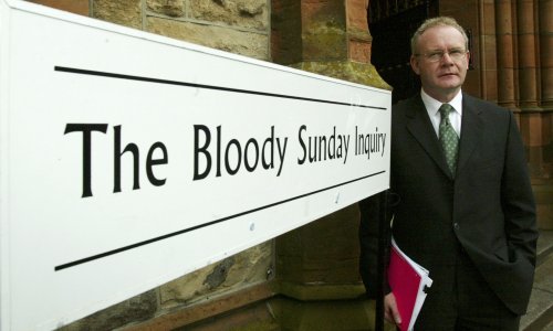 Umro bivši zapovjednik IRA-e Martin McGuinness