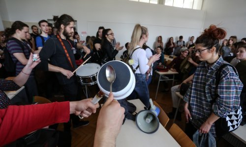 Studenti Hrvatskih studija odgodili blokadu nastave