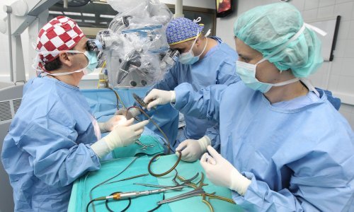 Ovo je pet kirurških zahvata za pacijenta zvanog hrvatsko zdravstvo