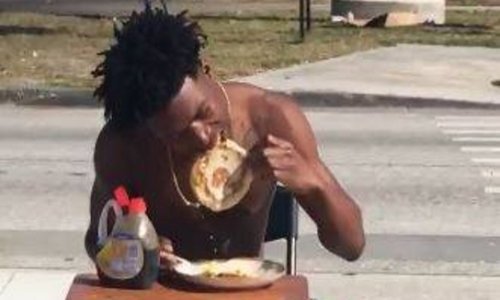 Muškarcu će suditi jer je pojeo palačinku, a nije ukradena