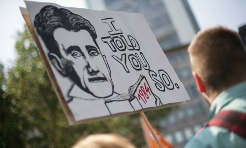 Svjetska kina protestiraju protiv Trumpa prikazivanjem filmske verzije Orwellova romana '1984.'