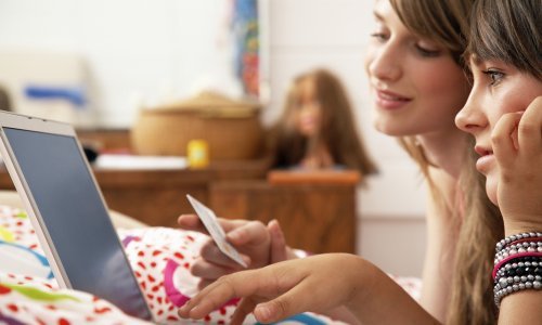 Planirate u online kupnju darova? Pročitajte na što Microsoft upozorava