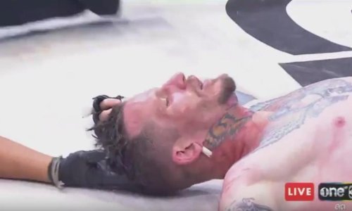 Strašan nokaut, ali svi pričaju o nevjerojatnoj reakciji suca