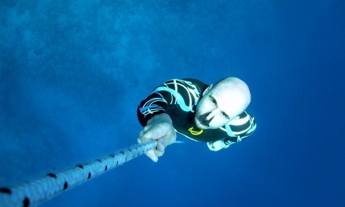 Moj život bez zraka: Priča svjetskog prvaka koji bez disanja živi 23 minute i sekundu