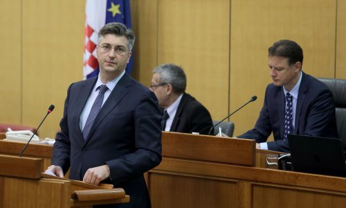 Burna rasprava o 'lex Agrokoru', Plenković bjesniji nego ikad