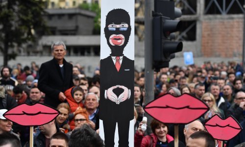 Prosvjedi u Srbiji postaju masovniji i traju već šesti dan