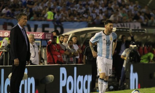 Novi problemi za Messija i društvo; trener dobio otkaz!