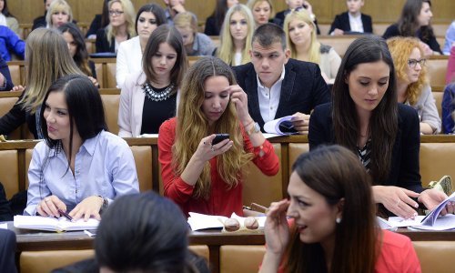 Tko koristi mobitel na ispitu, mogao bi i odletjeti s faksa