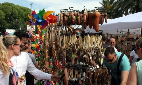 Hit suveniri na splitskom sajmu neke su posramili, a neke nasmijali