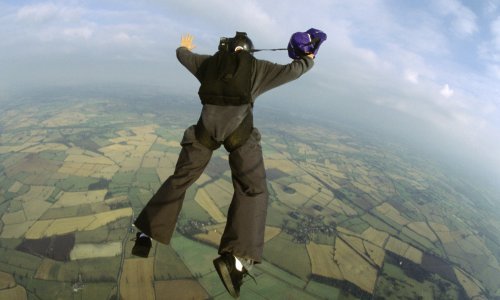 Peruanski padobranac preživio pad s 1.500 metara