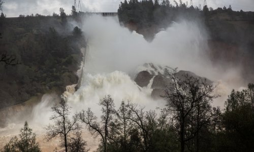 Hitna evakuacija: Popušta najveća brana u SAD-u