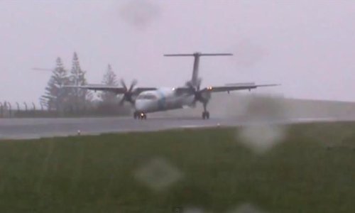 Ovo je pilot nad pilotima! Prizemljio je avion kao nitko do sada