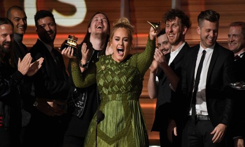 Grammy obilježile jedna pljoska, suze i Adelino priznanje da se udala