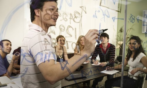 Evo tko danas zapravo drma Amerikom