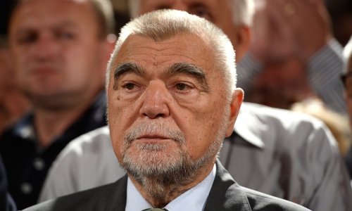 Mesić imao sudar u Skoplju