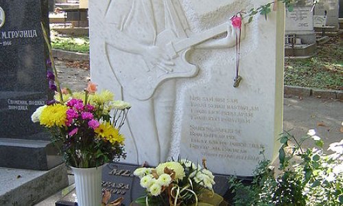 Prije 19 godina napustio nas je Milan Mladenović