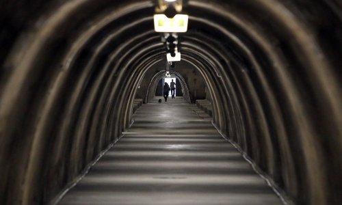 Stanari Radićeve ne puštaju građane u tunel Grič