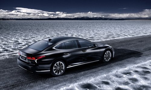 Stiže Lexus LS 500h s 10 brzina