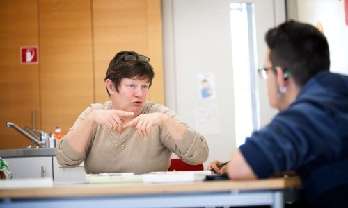 Naučite znakovni jezik uz pomoć GIF-ova