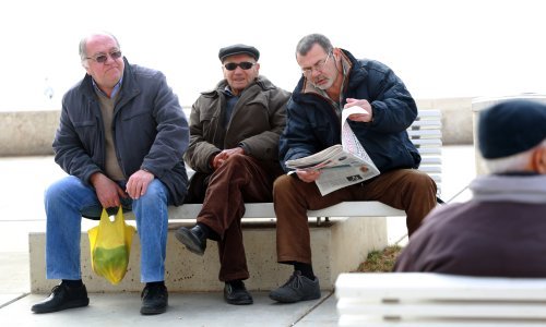 Umirovljenici navalili na politiku kao da sutra ne postoji