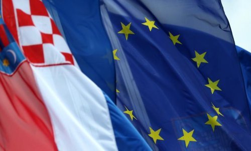 Europsku zastavu može izvjesiti svatko, a ne mora nitko