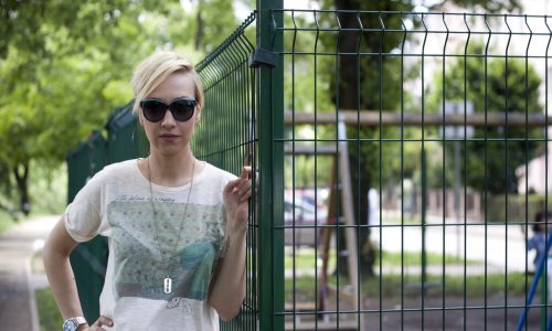 'Kako je prgava i bahata s osrednjim vokalom i još osrednjim pismama...'