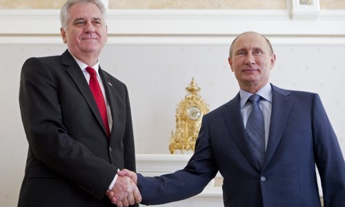 Putin odlikovao bivšeg predsjednika Srbije Nikolića