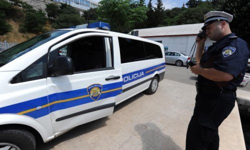 Dvojac u bijegu nakon pokušaja ubojstva 19-godišnjaka