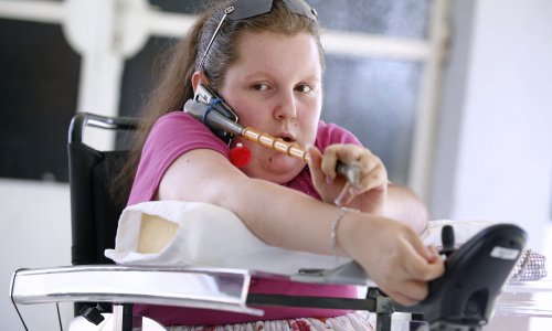 Iako je u kolicima, Lana među najboljim studentima