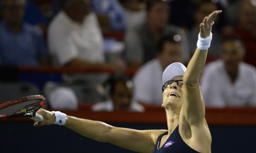 Lučić-Baroni izgubila 12 gemova zaredom; Vekić prošla Bouchard