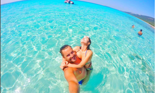 Zaljubljena Jelena Glišić uživa u morskim radostima