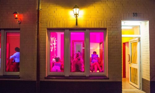 Kondomi u odvodu razotkrili bordel