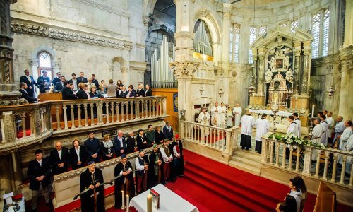 Biskupi se svim silama obrušili po Istanbulskoj konvenciji, a ne paše im ni informatika u školi